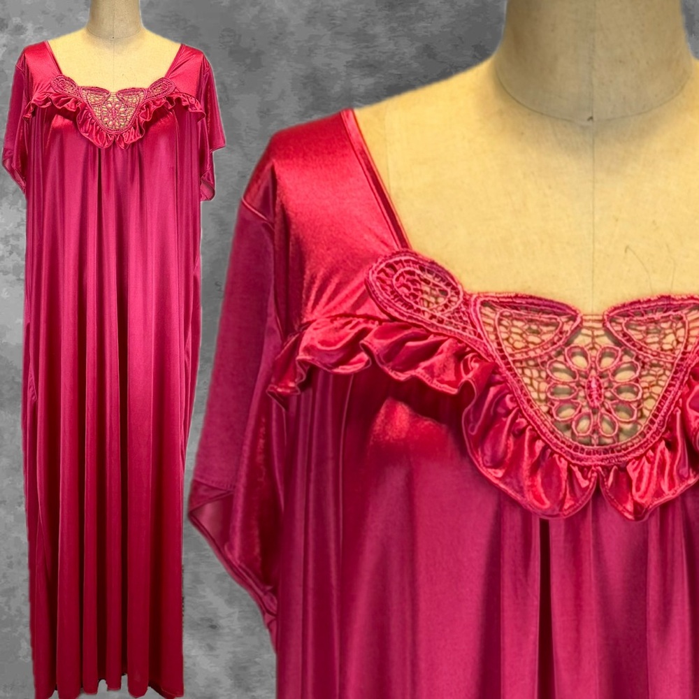 VINTAGE raspberry silky nightgown long maxi ruffle floral lace short sleeve 90s‎